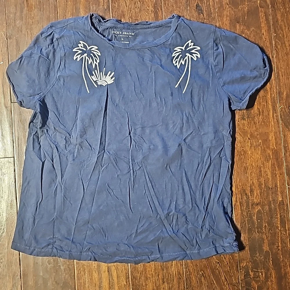 Top - Picture 2 of 3